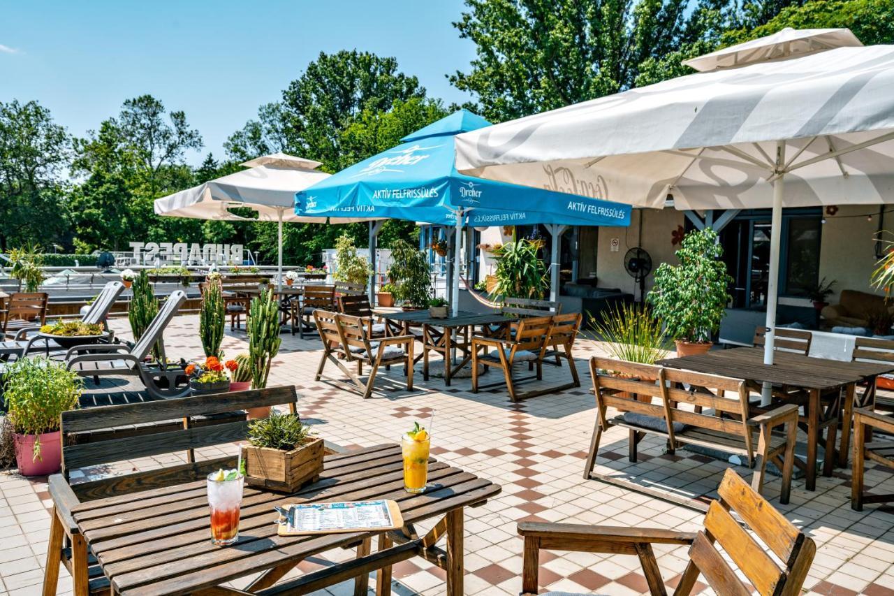 布达佩斯岛上旅馆旅舍 外观 照片 The terrace of the restaurant