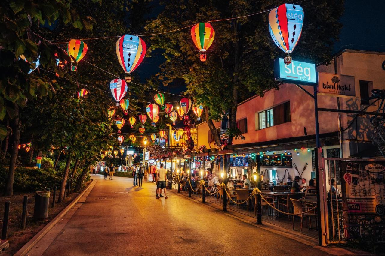 布达佩斯岛上旅馆旅舍 外观 照片 The Lantern Festival in Itaewon
